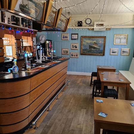 The Hope And Anchor 호텔 Goodwick 외부 사진