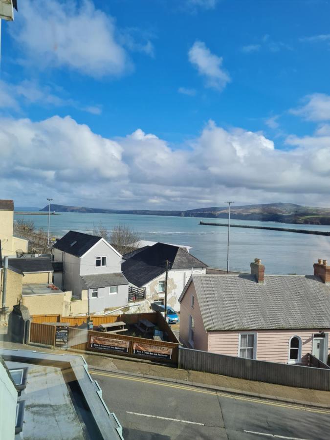 The Hope And Anchor 호텔 Goodwick 외부 사진